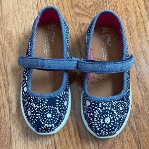 TOMS blue and white Mary Janes Size Toddler 8